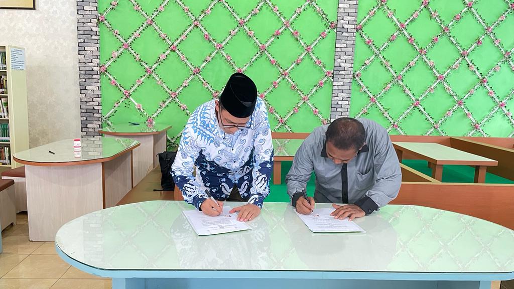 Penandatanganan Perjanjian Kerja Sama Dengan Upt Perpustakaan Univeristas Muhammadiyah Tapanuli Selatan